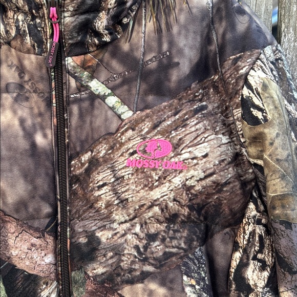 Women's Camouflage Hooded Jacket - Picture 3 of 12